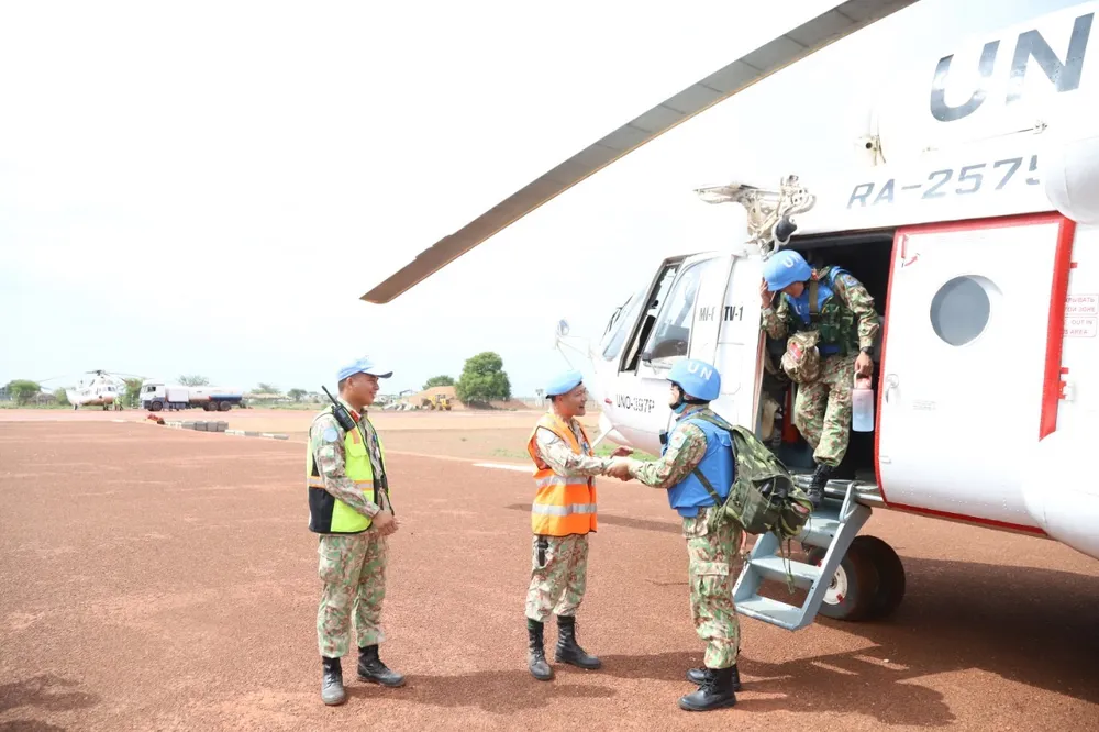Đội công binh số 1 đã hoàn thành cuộc hành quân qua 6 quốc gia và vùng lãnh thổ ảnh 8