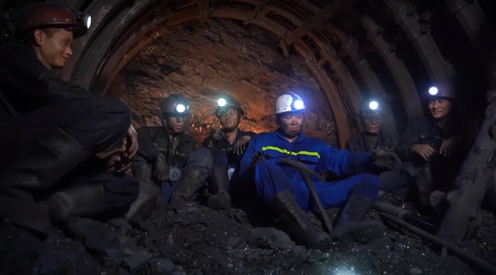 Giọng ca opera Phúc Tiệp gây bất ngờ với sản phẩm âm nhạc đi vào lòng đất ảnh 1