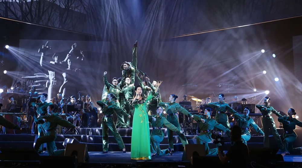 “Tự tình quê hương” dấu ấn mới trong sự nghiệp của Lương Nguyệt Anh  ảnh 3