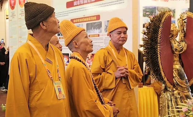 Khai mạc triển lãm Phật giáo Việt Nam - Dấu ấn tinh hoa ảnh 1