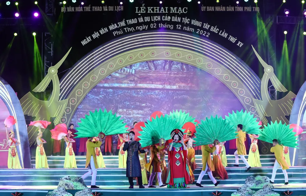 Rộn ràng khai mạc Ngày hội VH-TT-DL các dân tộc vùng Tây Bắc năm 2022  ảnh 4