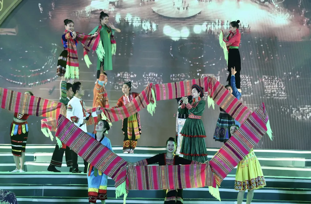Rộn ràng khai mạc Ngày hội VH-TT-DL các dân tộc vùng Tây Bắc năm 2022  ảnh 3