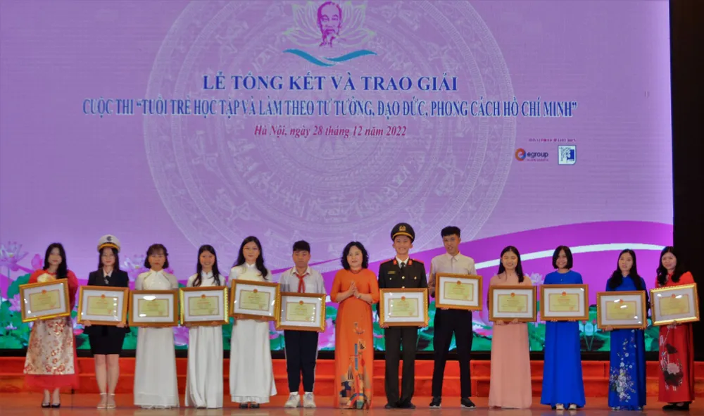 Trao 81 giải cuộc thi “Tuổi trẻ học tập và làm theo tư tưởng, đạo đức, phong cách Hồ Chí Minh” ảnh 1