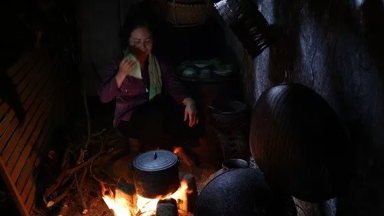 "Chúng ta không lấy ký ức - quá khứ để đánh giá một con người, nhưng hãy so sánh nó với hiện tại để biết ta đã thay đổi thế nào, cố gắng ra sao, và xem đó làm niềm tự hào, cũng như động lực để phấn đấu hơn cho tương lai" - đạo diễn giãi bày.