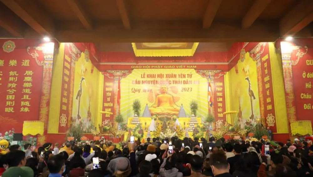 Lễ khai hội Xuân Yên Tử được tổ chức với nhiều nghi lễ trang trọng