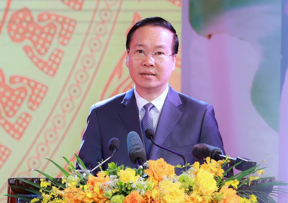 Chủ tịch nước Võ Văn Thưởng phát biểu tại lễ trao tặng Giải thưởng Hồ Chí Minh, Giải thưởng Nhà nước về văn học, nghệ thuật. Ảnh VIẾT CHUNG