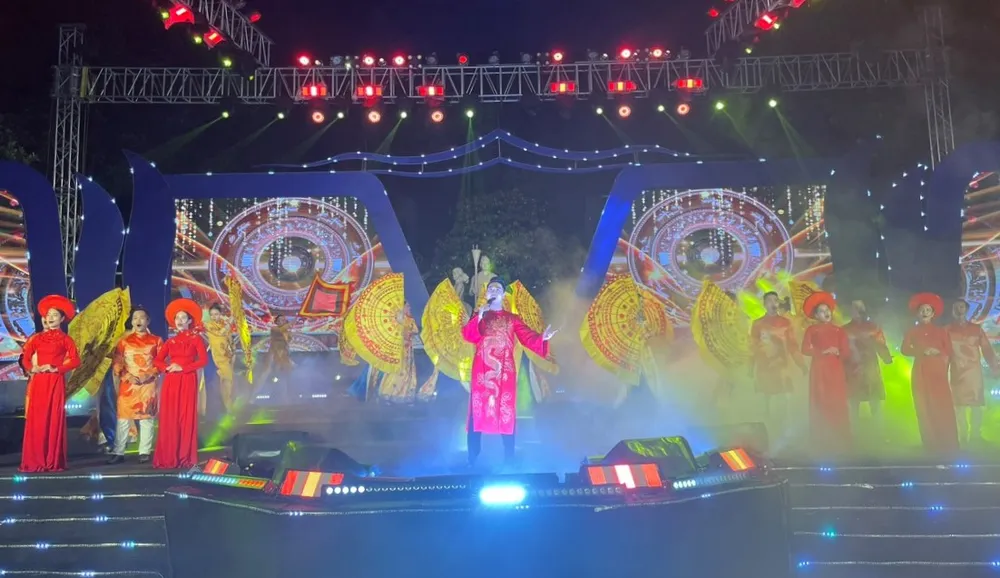 Nhiều chương trình nghệ thuật được tổ chức, dàn dựng công phu đáp ứng nhu cầu hưởng thụ của nhân dân