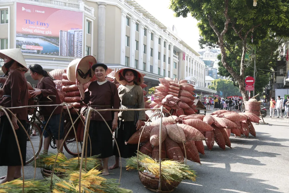 Trong lễ hội, nhiều nét văn hóa làng nghề truyền thống đã được tái hiện