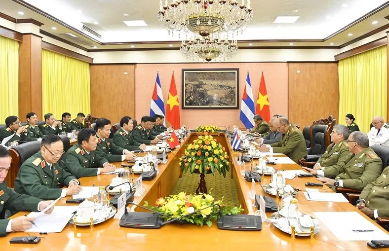 Hội đàm giữa hai đoàn Hội đàm giữa hai đoàn