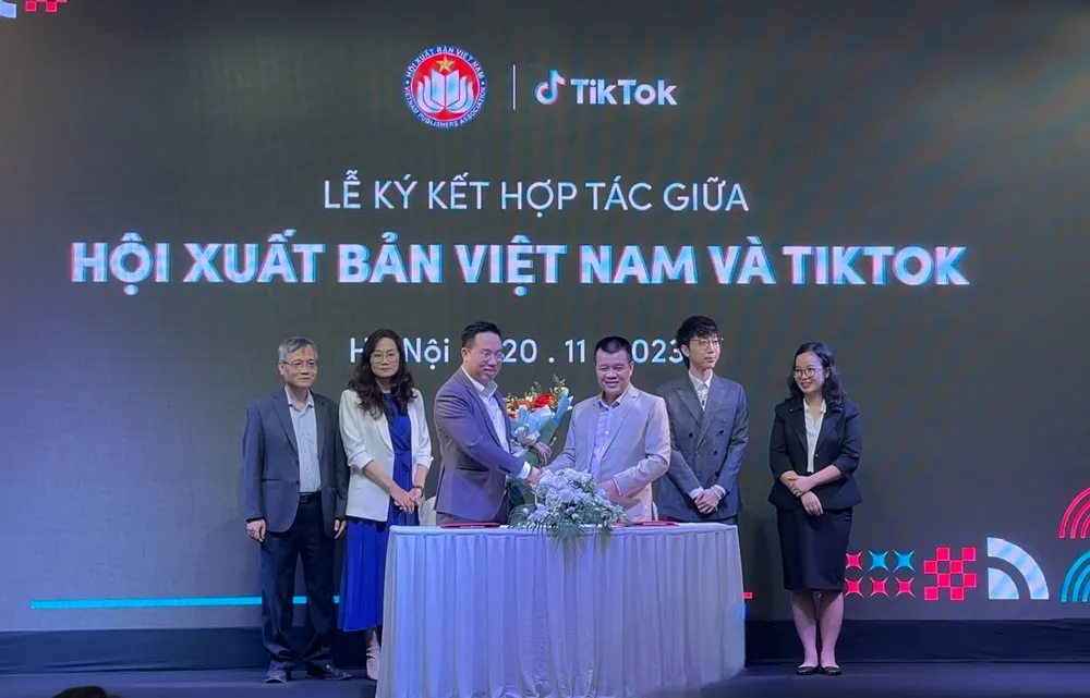 Hội Xuất bản Việt Nam và TikTok Việt Nam chính thức ký kết thỏa thuận hợp tác giai đoạn 2023-2025 nhằm quảng bá, lan tỏa văn hóa đọc