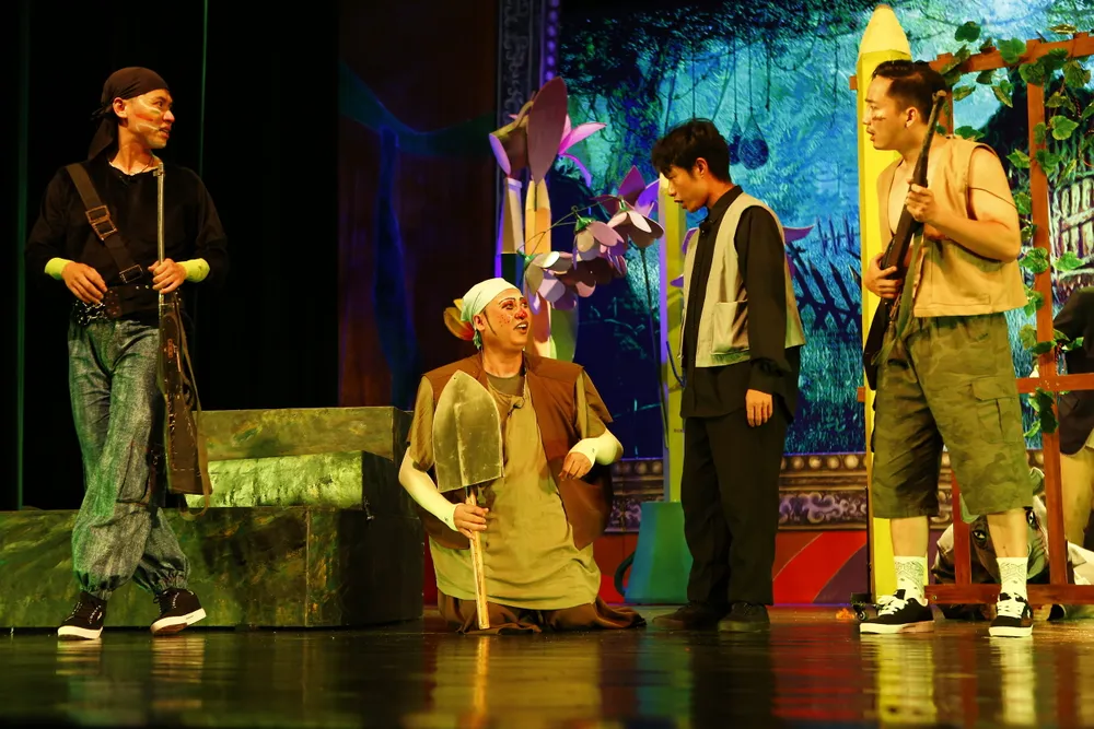 Vị vua không ngai  (11).jpg