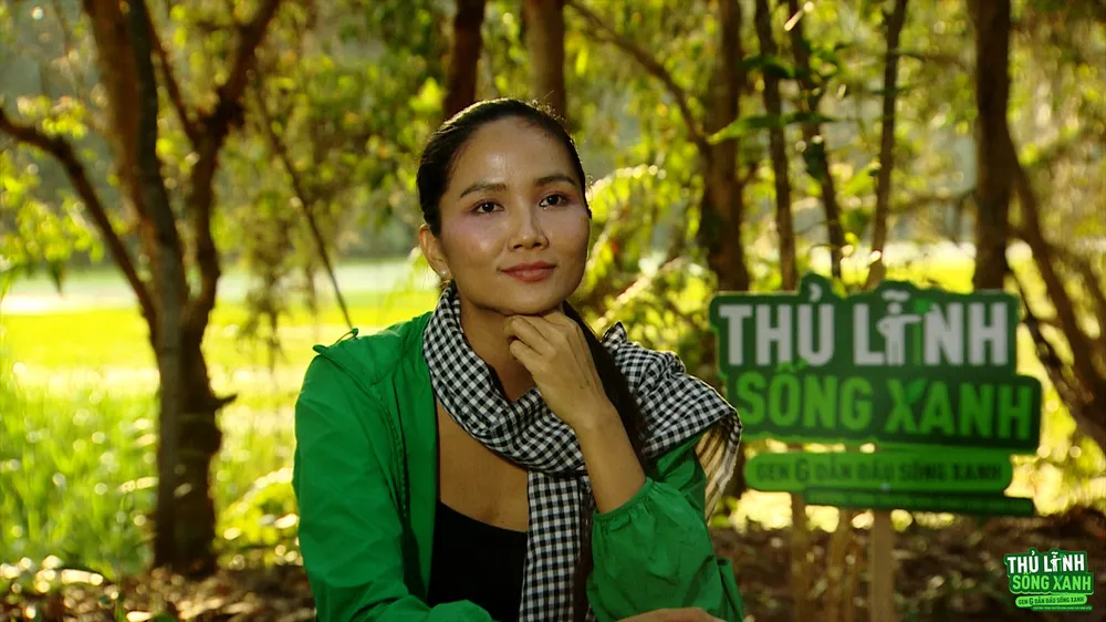 Bản sao của Thu linh song xanh.01_13_02_21.Still028.jpg