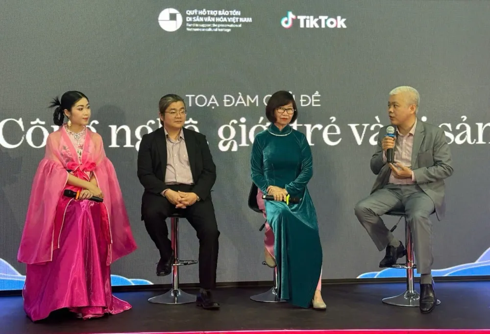 Chung tay bảo tồn di sản Việt Nam trên không gian số