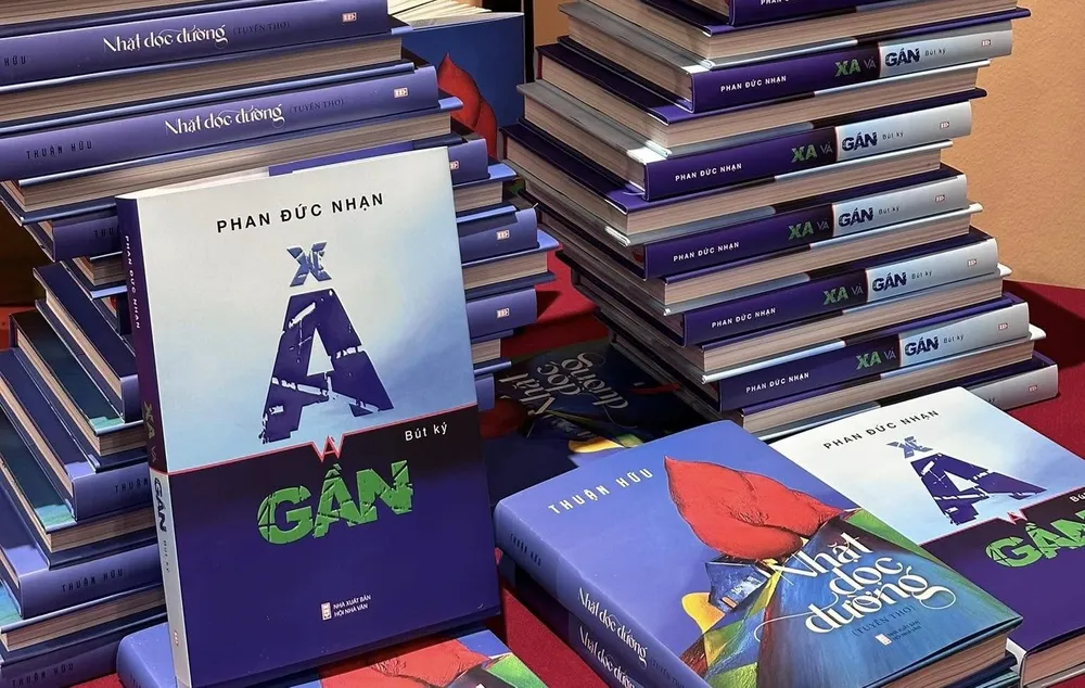 Ra mắt tác phẩm của hai cây bút miền Trung tâm huyết với văn chương