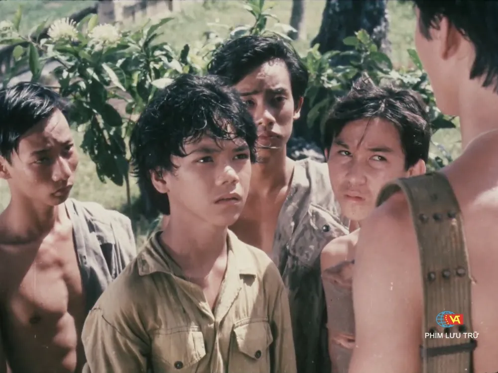 Tuổi thơ dữ dội 2.png