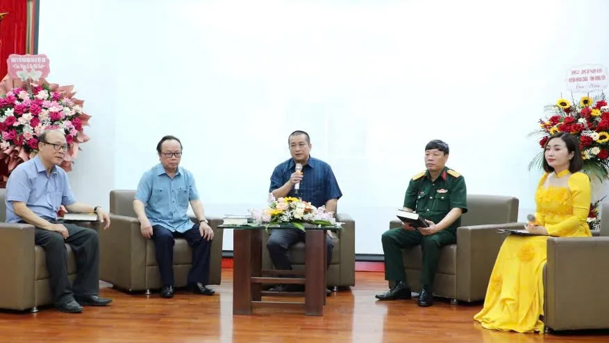 Tọa đàm ra mắt sách Con đường tương lai