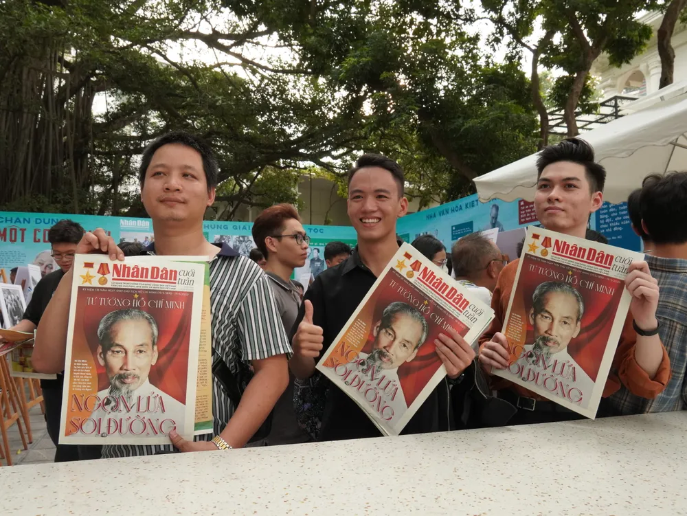 Ấn phẩm đặc biệt của Báo Nhân dân về Chủ tịch Hồ Chí Minh