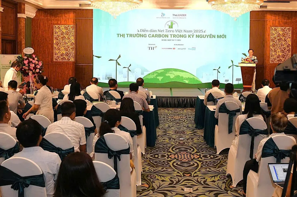 Quang cảnh diễn đàn