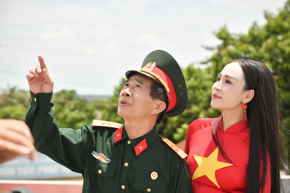  Cảnh trong MV “Còn mãi với non sông”, nén tâm nhang dành tri ân các anh hùng liệt sĩ