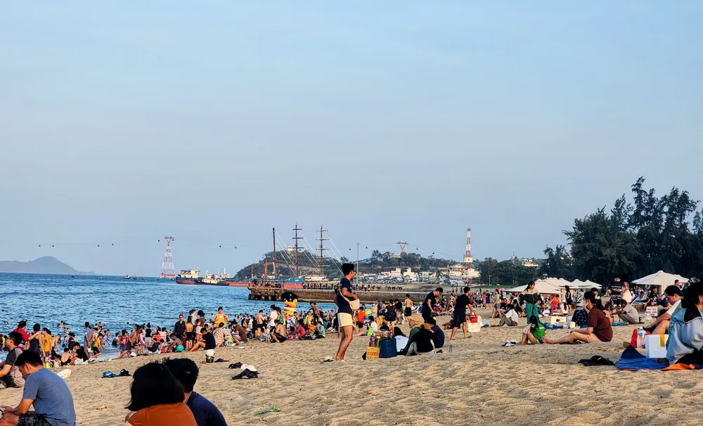 Mùa du lịch hè cũng góp phần kích cầu thị trường du lịch nội địa