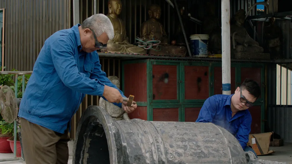 Cảnh trong phim tài liệu “Trên mặt trận mới”