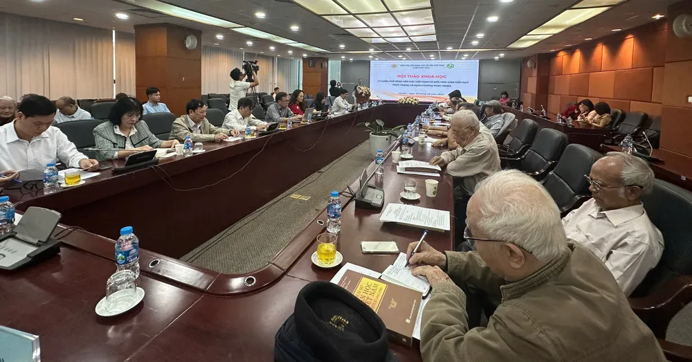 Quang cảnh hội thảo khoa học “Lý luận, phê bình văn học Việt Nam từ Đổi mới 1986 đến nay: Thực trạng và định hướng phát triển” 