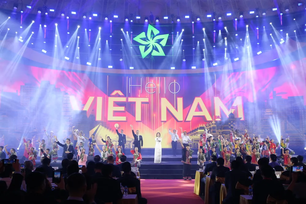 Lễ bế mạc Hội chợ Mùa Thu lần thứ nhất - năm 2025. Ảnh VIẾT CHUNG