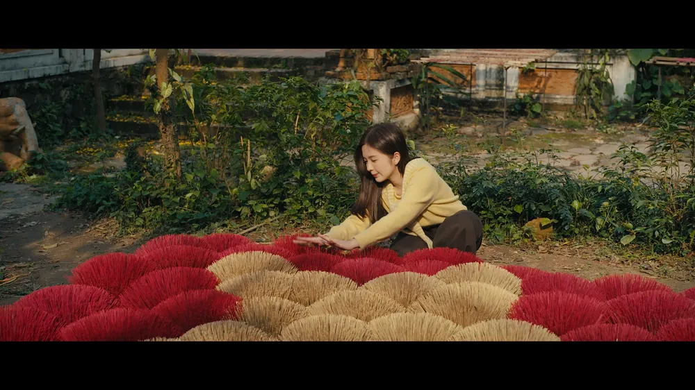 Phim xây dựng bối cảnh về làng nghề làm hương truyền thống