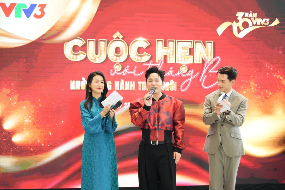 Ca sĩ Tùng Dương chia sẻ trong buổi giới thiệu chương trình Cuộc hẹn với tháng Ba