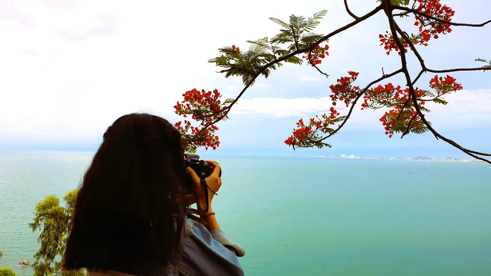 Các bạn trẻ “Gen Z” định hình lại cách du lịch. Ảnh: THU HÀ