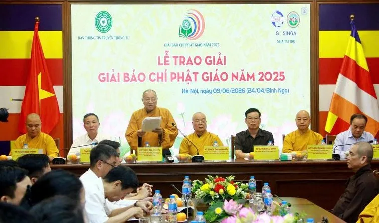 Tổng kết trao giải Báo chí Phật giáo năm 2025. Ảnh: VÂN TRÀ