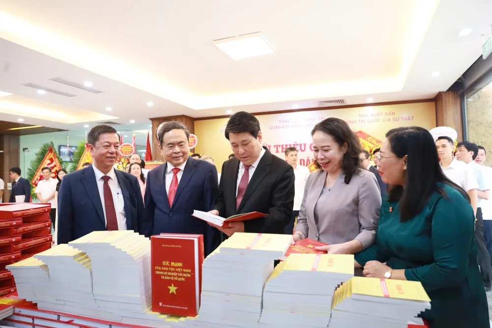 b80ebe49-c838-4a9a-accc-a55c6f562bcf.jpg