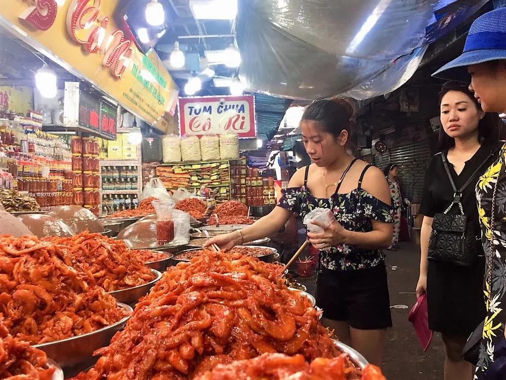 Chợ Đông Ba (Huế) là một trong những điểm đến được du khách yêu thích. Ảnh: THU HÀ