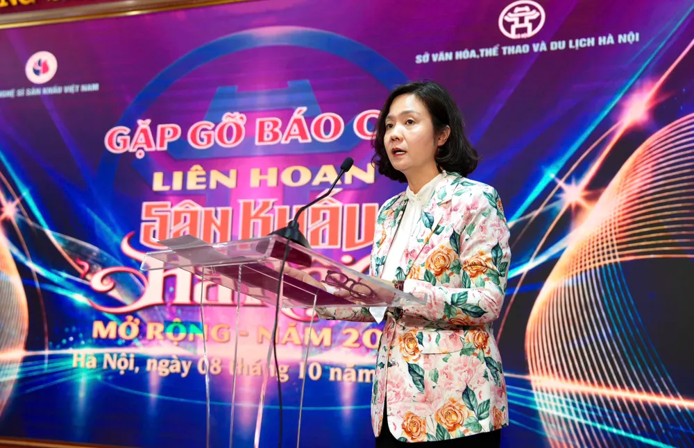 Phó Giám đốc Sở VH-TT-DL Hà Nội Lê Thị Ánh Mai phát biểu về liên hoan. Ảnh: NGỌC TÚ 