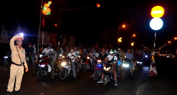 濱瀝橋昨晚嚴重擁堵 ảnh 1