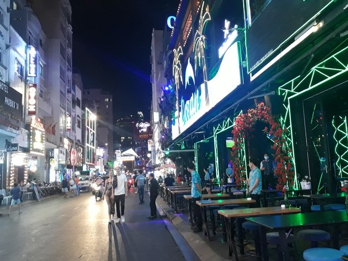 酒吧要停止營業。