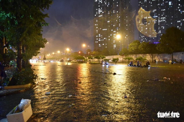 本市強降雨   多處成澤國 ảnh 1