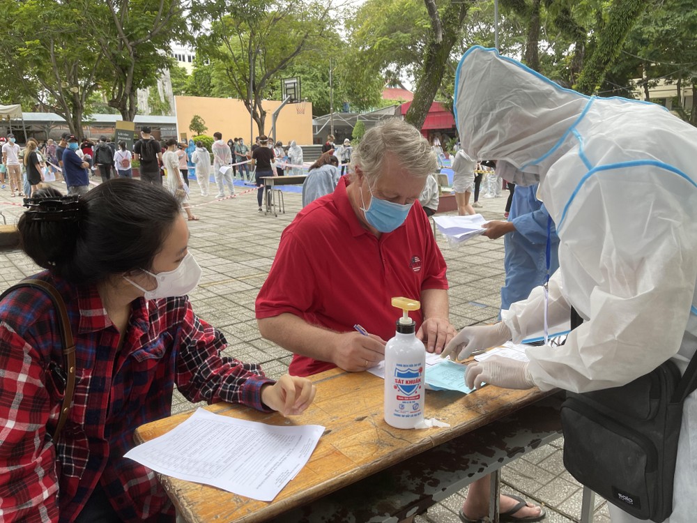 不少在本市生活和投資的外籍人士也登記接種國藥疫苗。