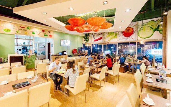 餐廳只能服務一半顧客。