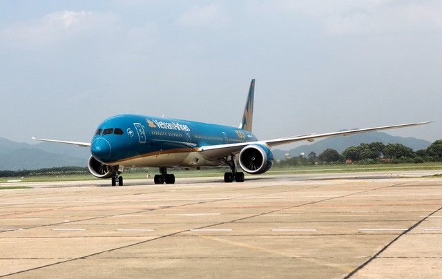 應早日恢復常規國際航線