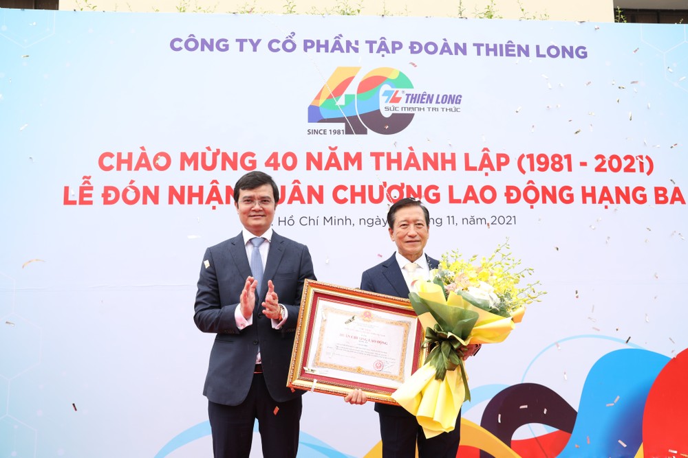 華人企業家古家壽榮獲三等勞動勳章