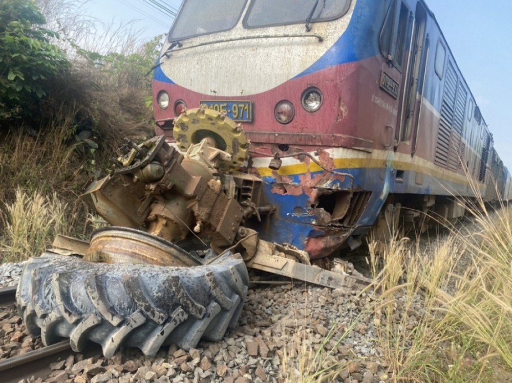 鐵路交通事故致兩人傷亡