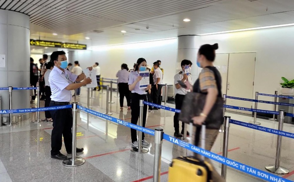 已完成健康申報乘客獲進入另設通道辦理入境手續。