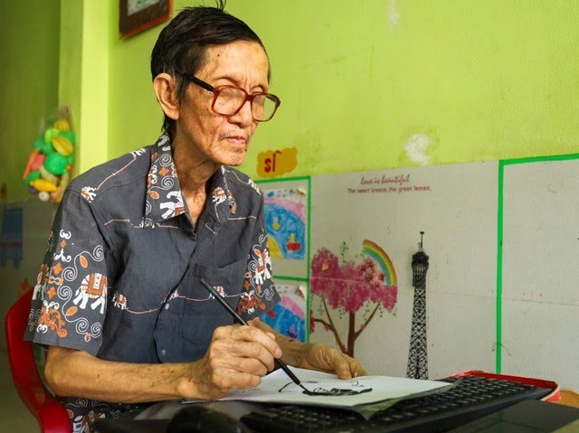 黎大叔多年来追求书画艺术。