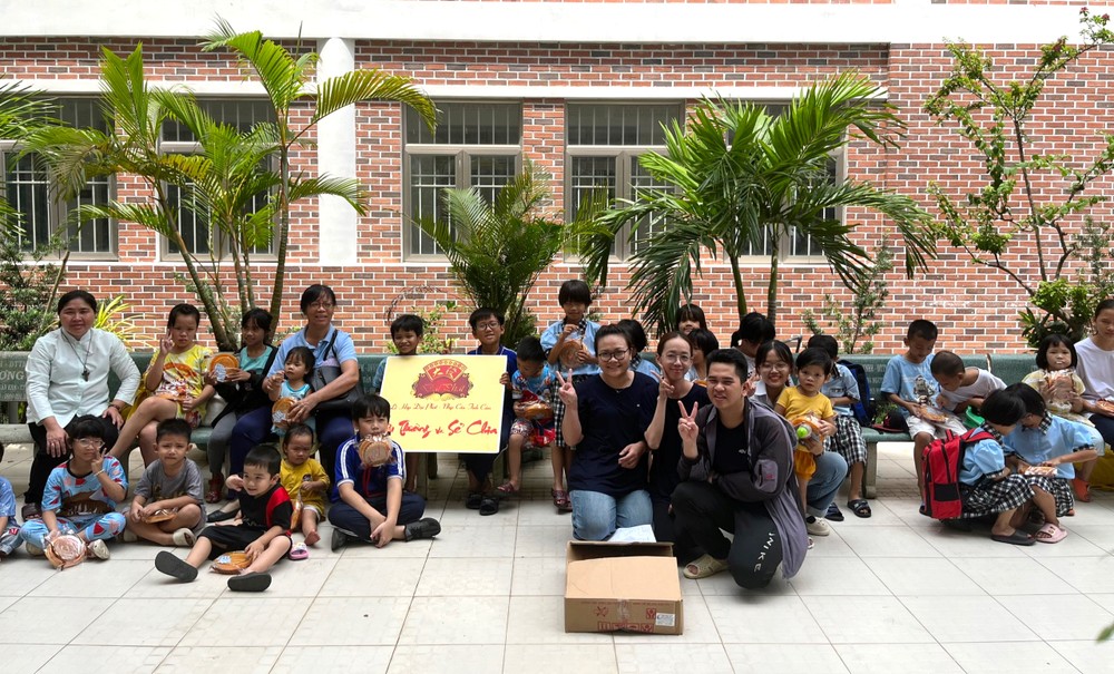 大发公司中秋送暖