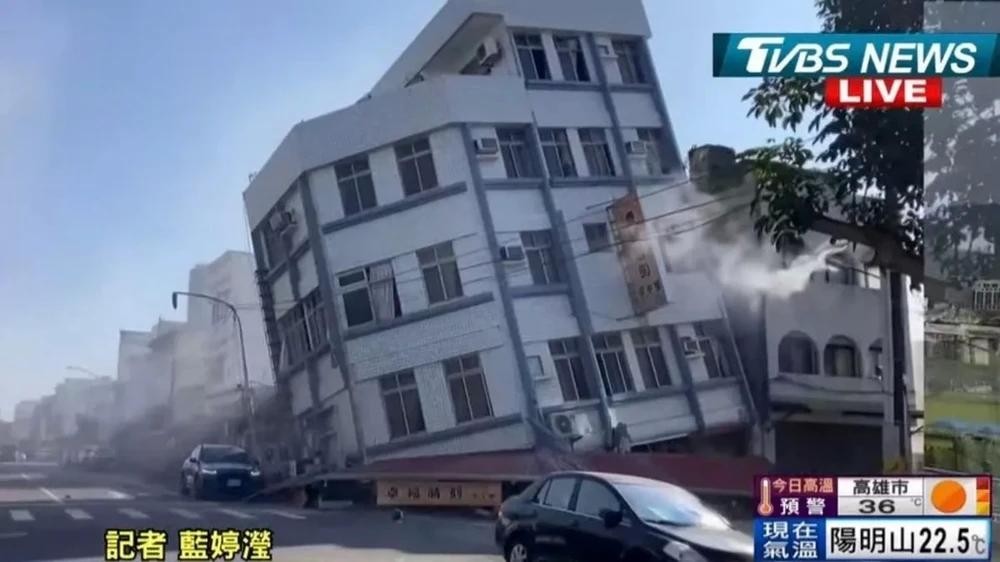 花莲县发生地震导致房子倾斜。（图源： TVBS）