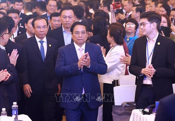 vna_potal_thu_tuong_du_khai_mac_dien_dan_kinh_te_thanh_pho_ho_chi_minh_lan_thu_5__stand (1).jpg