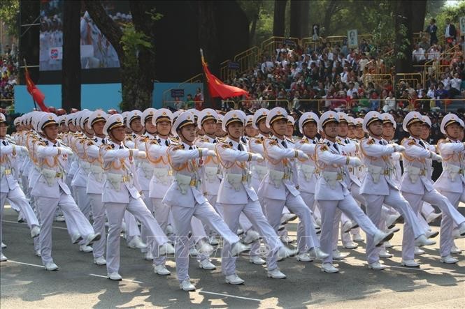 vna_potal_le_dieu_binh_dieu_hanh_ky_niem_50_nam_ngay_giai_phong_mien_nam_thong_nhat_dat_nuoc__stand (1).jpg