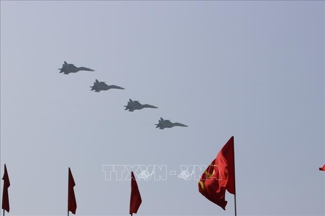 vna_potal_le_dieu_binh_dieu_hanh_ky_niem_50_nam_ngay_giai_phong_mien_nam_thong_nhat_dat_nuoc__stand (2).jpg