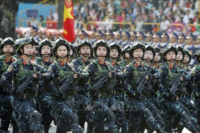 vna_potal_le_dieu_binh_dieu_hanh_ky_niem_50_nam_ngay_giai_phong_mien_nam_thong_nhat_dat_nuoc__stand (3).jpg